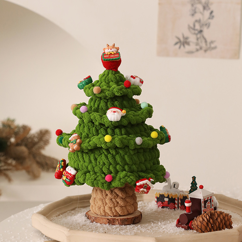 手編みのクリスマスツリーフィギュアオーナメント、完成品の糸織 - Home Textiles Today のレビューと価格