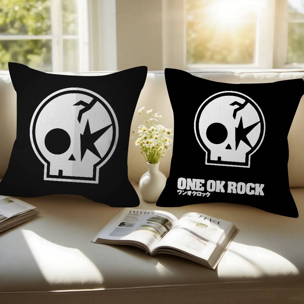 ONE OK ROCK ロゴ枕カバーデザインクッションカバー - Home Textiles Logo のレビューと価格