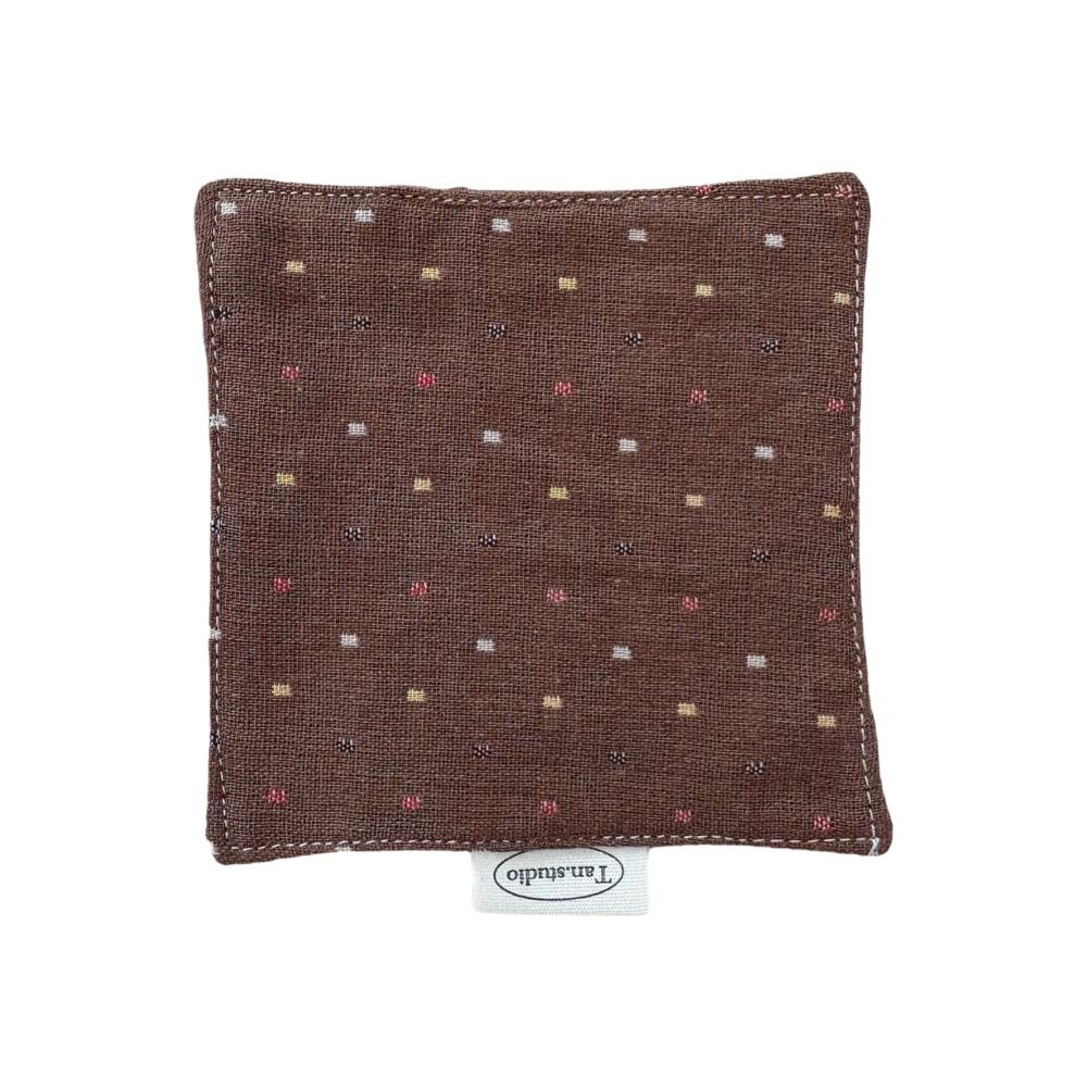新しい色のウォーターカップマット綿キルティング生地コースター - Home Textiles Discount のレビューと価格